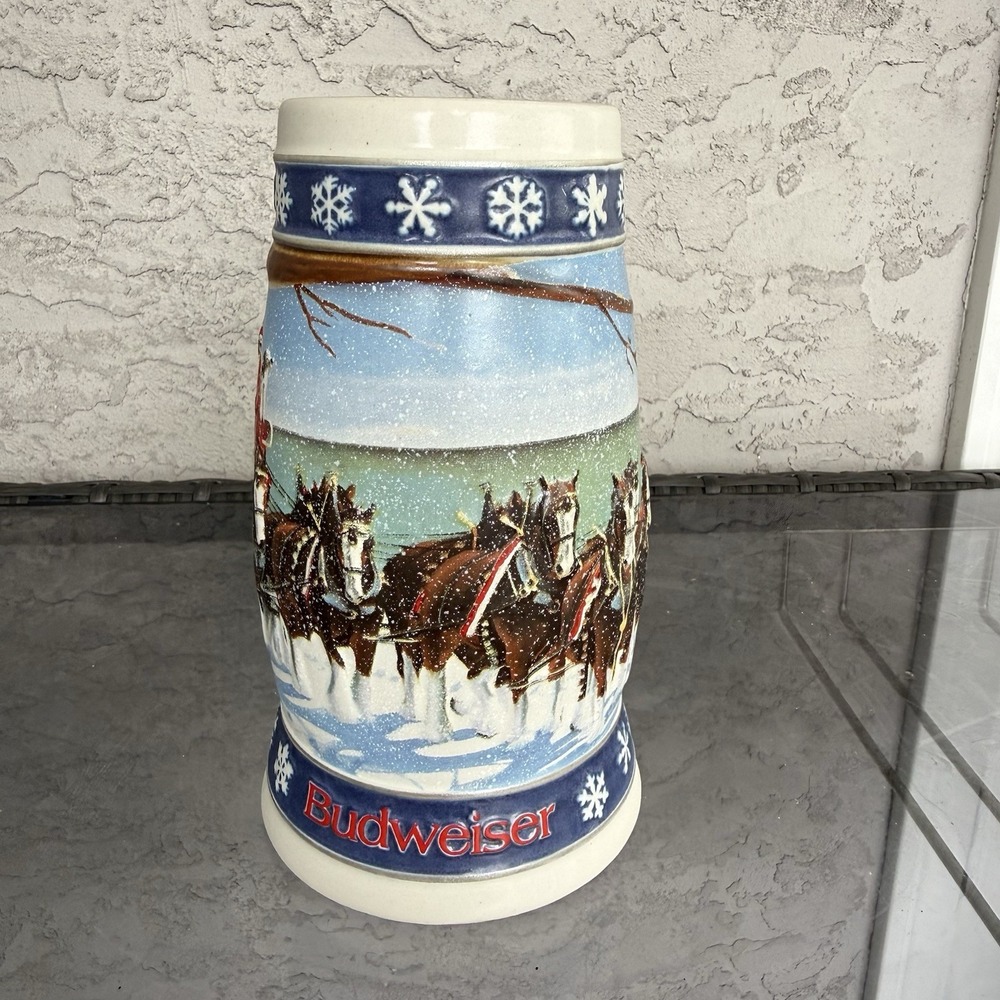 Budweiser 1995 Holiday Stein "Lighting the Way Home" Breweriana